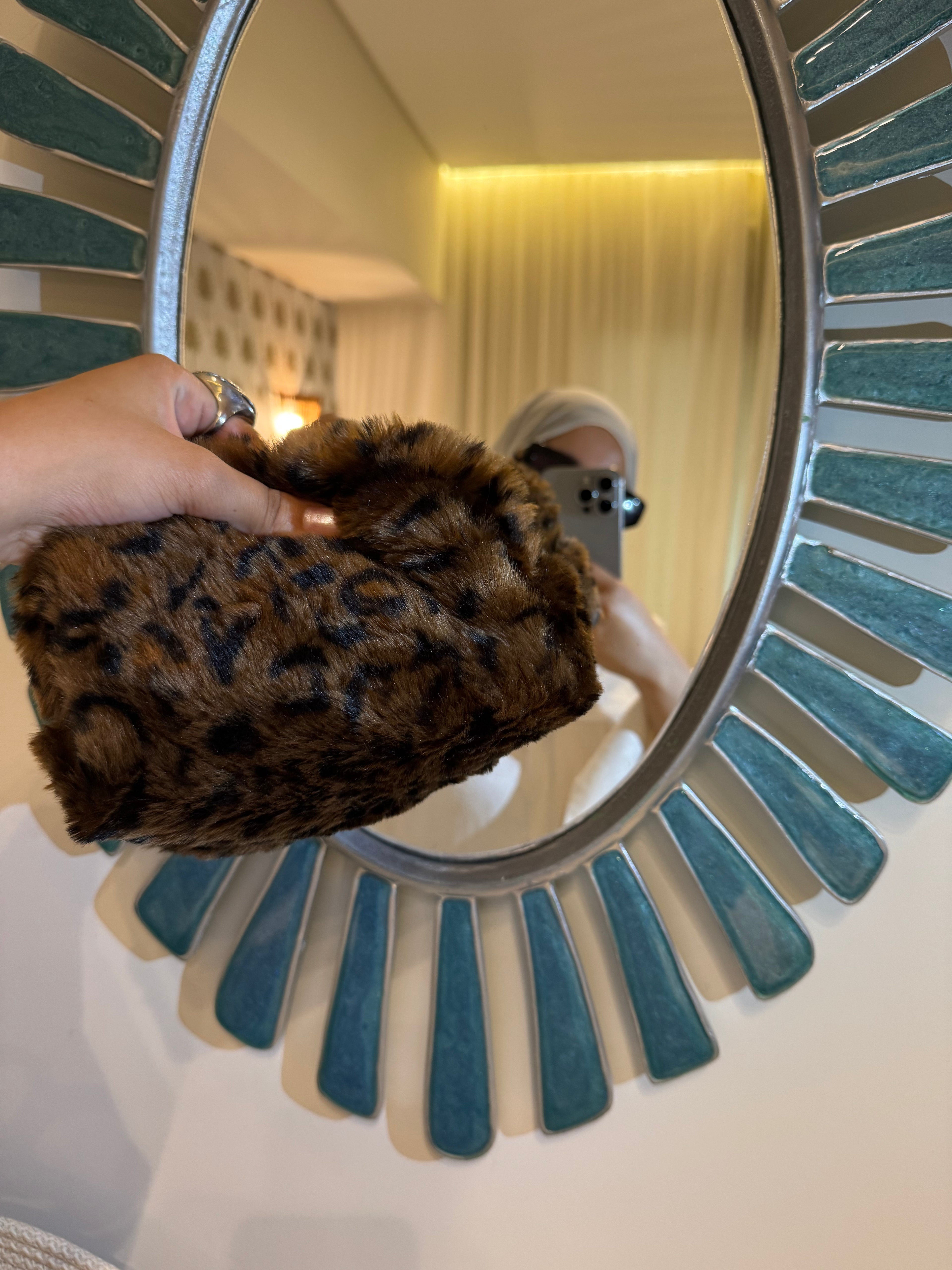 Tiger Pouch
