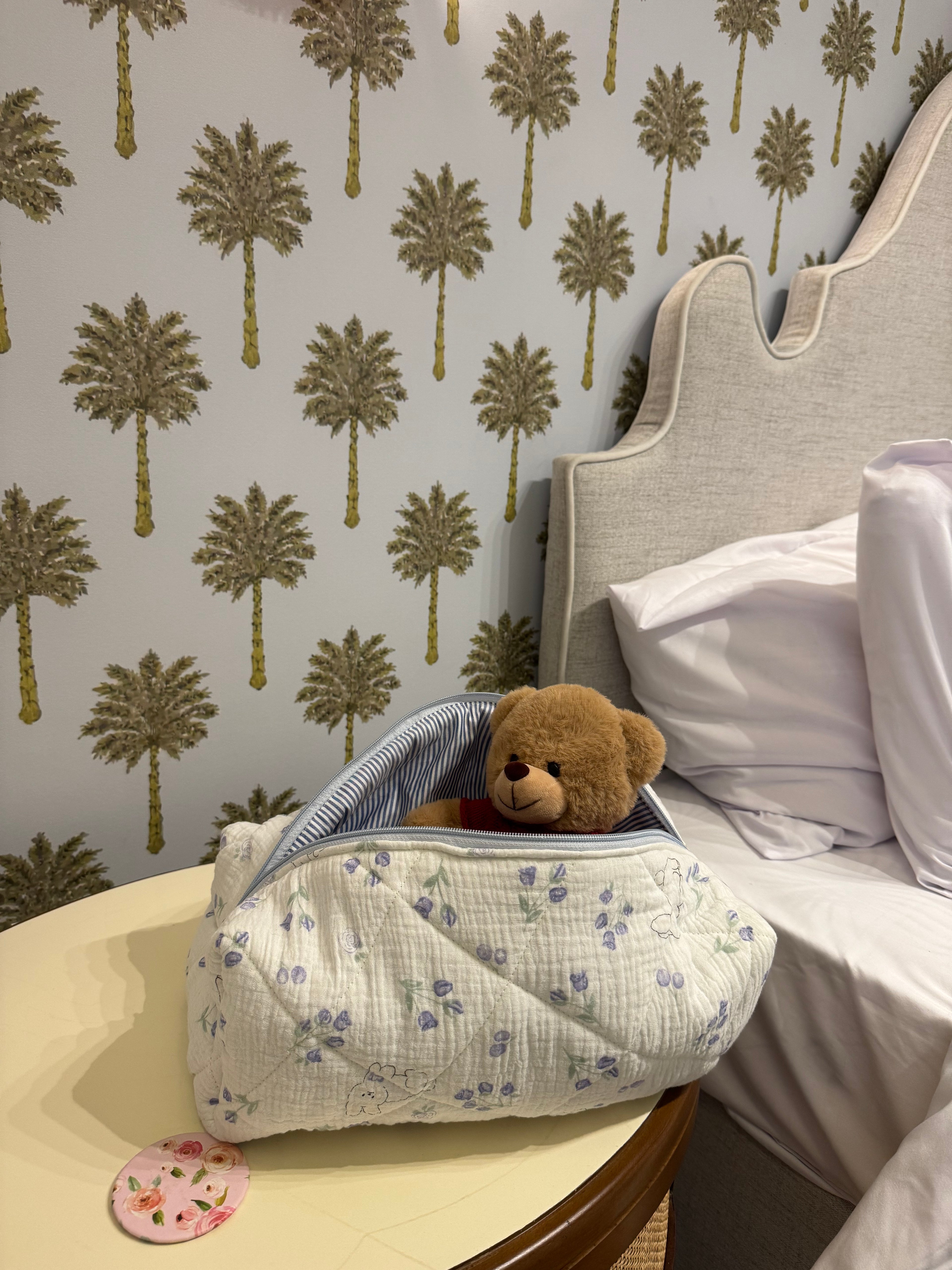 beauty bag blue flower