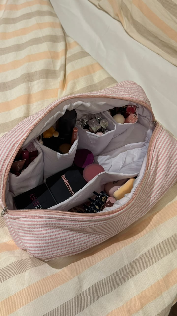 Divided max pouch